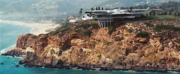 영화 아이언맨에 나왔던 '토니 스타크'의 저택 / 온라인 커뮤니티