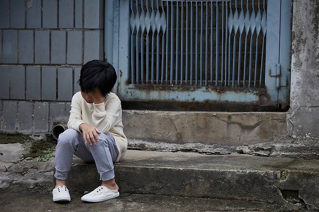 빈곤층 아동의 뇌백질 구성 변화의 원인 중 일부는 아동 비만과 낮은 사고 기능에 기인할 수 있다. [사진= 게티이미지뱅크]