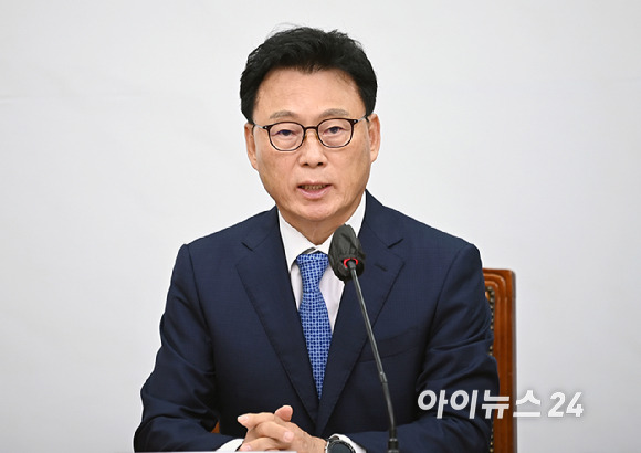 박광온 더불어민주당 원내대표가 30일 오전 서울 여의도 국회에서 열린 최고위원회의에서 발언을 하고 있다. [사진=곽영래 기자]