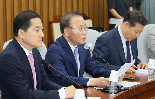 윤재옥 국민의힘 원내대표가 30일 오전 국회에서 원내대책회의에서 발언하고 있다. ⓒ연합뉴스