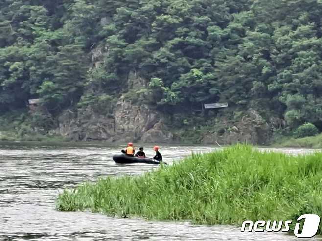 홍천강 수난사고 실종자 수색현장.(강원특별자치도 소방본부 제공) 2023.7.1/뉴스1