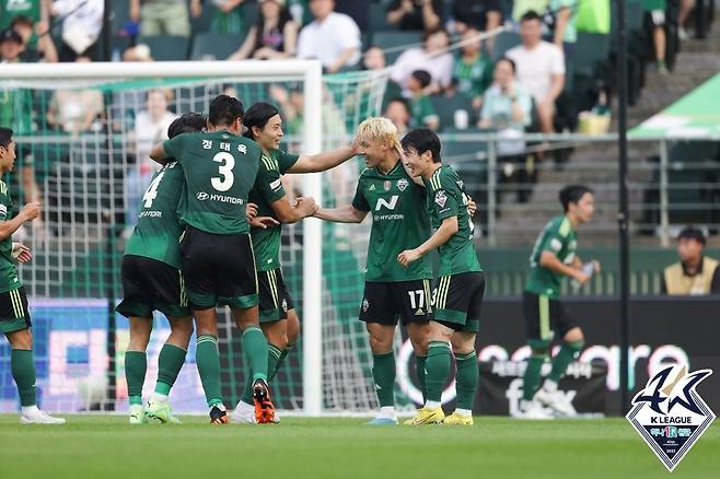 제주 유나이티드를 2-0으로 꺾은 전북 현대. (한국프로축구연맹 제공)