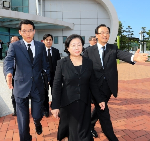 금강산에서 열린 정몽헌 전 회장 10주기 추모식 참석한 현정은 현대그룹 회장. 연합뉴스