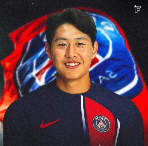 이강인의 파리생제르맹(PSG) 유니폼 합성사진. 사진=산티 아우나 SNS