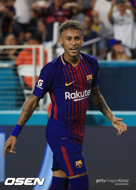 during their International Champions Cup 2017 match at Hard Rock Stadium on July 29, 2017 in Miami Gardens, Florida.