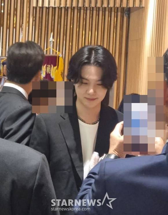 On the second day, Suga attended the Wedding ceremony of Mr. Min-mo, who was held in Daegu on the afternoon of the afternoon.Suga has a parent and a brother as a family, and after showing off his brothers wedding ceremony on this day, he showed his righteousness.Suga went out to the barn on the day and said to the guests, I would like to say thank you first. I am Min Yoon-ki, the younger brother of Min  ⁇ , the main character of Wedding ceremony today.When his brother showed tears to Sugas greetings, Suga said, Why are you already starting to cry? Its not the time to cry yet.Suga said, I want you two to live happily, and lastly, give your brother a hug. He said, Please live happily.According to various reviews, Sugas Wedding ceremony was a hot response to the appearance of Suga on this day.Suga, as a younger brother of the main character of Wedding ceremony, photographed his brother and sister-in-law directly on his cell phone, and looked at the expression of the two people.On the other hand, Suga held Suga  ⁇  Agust D-DAY TOUR at Songpa Jamsil Indoor Gymnasium in Seoul from June 24th to 25th, and finished the world tour for two months.Suga  ⁇  Agust D TOUR D-DAY successfully completed the North American tour that led to Newark, Rosemont, Los Angeles and Auckland starting from UBS Arena in Belmont Park, New York, USA in April, followed by Asia tour in Jakarta, Japan, Bangkok and Singapore. .Since April, Suga has completed a world tour with more than 290,000 spectators through 25 performances in 10 cities.