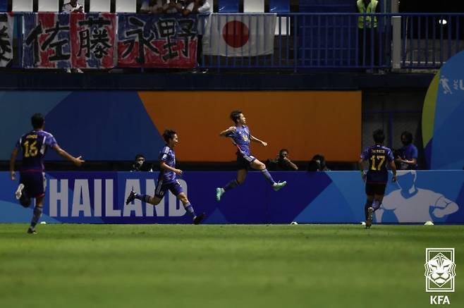 (서울=뉴스1) 박세연 기자 = 2일(현지시간) 태국 빠툼타니 스타디움에서 열린 아시아축구연맹(AFC) U-17 아시안컵 결승전 대한민국과 일본의 경기에서 후반전 일본 나와타가 추가 득점 후 환호하고 있다. (대한축구협회 제공)2023.7.2/뉴스1 /사진=뉴스1화상