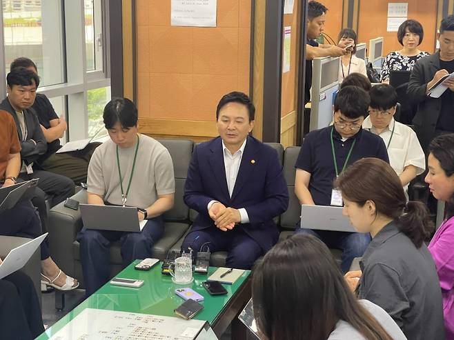 원희룡 국토부 장관이 3일 정부세종청사에서 기자간담회를 갖고 있다/사진=이민하 기자