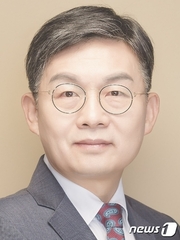 김윤 서울대학교 의과대학 교수·의료관리학 교수