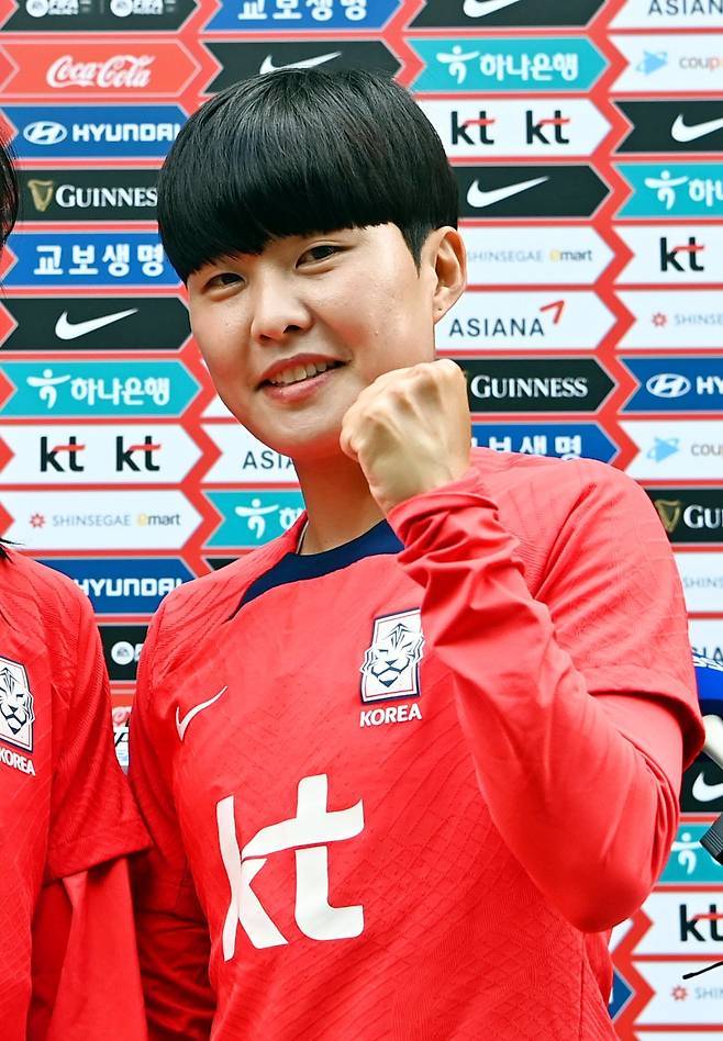 여자 축구대표팀 간판 지소연이 3일 경기 파주 축구 국가대표트레이닝센터(NFC)에서 열린 대표팀 소집 훈련에 앞서 취재진과 인터뷰를 했다. 대한축구협회 제공