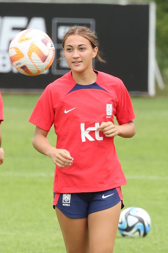 ▲ 케이시 유진 페어는 한국 여자 축구 역사상 첫 혼혈 선수다. ⓒ연합뉴스