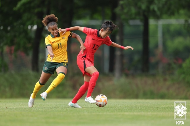 권다은(오른쪽). /사진=대한축구협회 제공