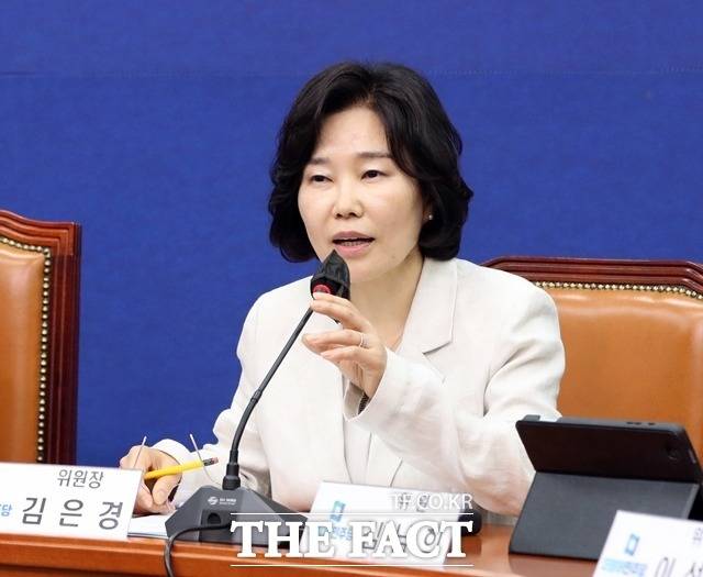 김 위원장은 김 부의장의 '일본 북해도 여행 문자사건'을 에둘러 언급하며 "일부 의원은 입법기관 본연의 역할에 충실하지 못하고 본회의장에서 안이하고 이중적인 태도를 보여 구설에 오르는 일도 발생했다"라고 비판했다. /뉴시스