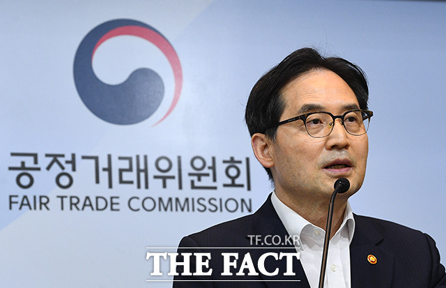 한기정 공정거래위원장은 6일 "지난 3일 교육부로부터 대형 입시학원과 출판사 관련 10건에 대해 조사를 요청받아 진행 중"이라고 밝혔다. /세종=이동률 기