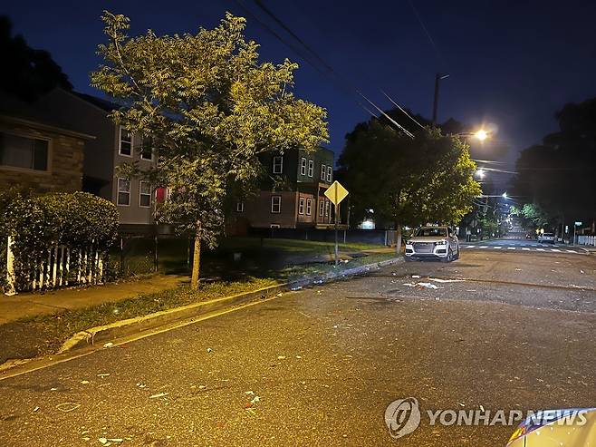 총격 사건이 벌어진 워싱턴DC의 미드가 [워싱턴 AP=연합뉴스. 재판매 및 DB 금지]