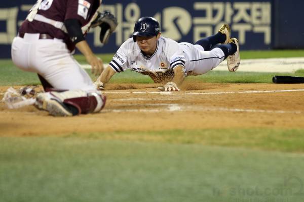 두산 베어스 정수빈이 7일 3안타 2타점 3득점 맹활약했다. 사진=두산 베어스 제공