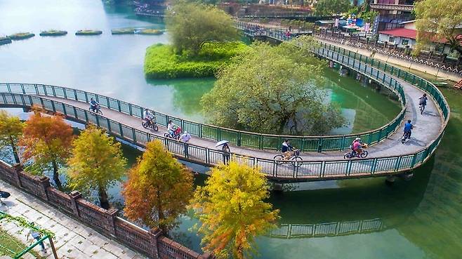 대만 난터우시 자전거 코스 ‘일월담(르웨텐)’ 호수 자전거 도로의 모습 / 사진 = 타이완 바이크 홈페이지