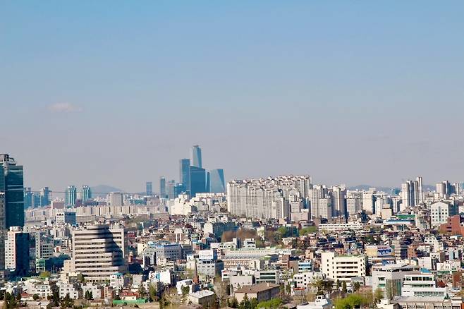 해방촌오거리에서 내려다본 어느 날 낮의 전경