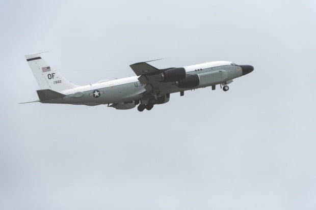 미국 공군 정찰기 RC-135S 코브라볼.  /연합뉴스