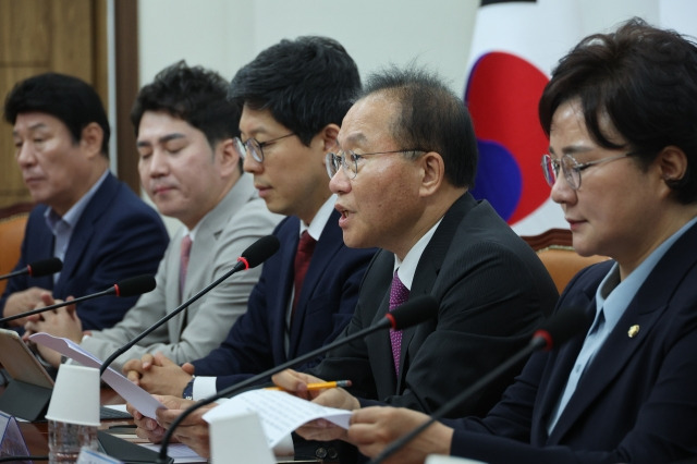 윤재옥 국민의힘 원내대표가 10일 오전 국회에서 열린 최고위원회의에서 발언하고 있다. 연합뉴스