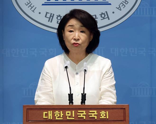 심상정 정의당 의원이 10일 국회에서 위성정당 방지 장치 관계법 개정안 발의 기자회견을 하고 있다. ⓒ연합뉴스