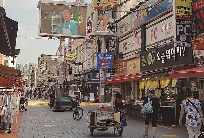 중랑동부시장을 오가는 발길이 크게 줄었다.[사진=더스쿠프 포토]