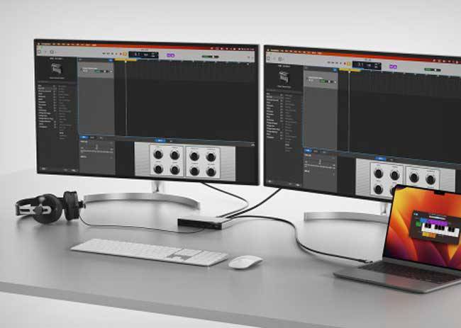 상당수 맥북은 트리플 모니터를 지원하지 않아 2대의 외부 모니터를 연결할 경우, 같은 화면이 복제되는 ‘미러링 모드’로만 써야 한다(출처=아트뮤코리아)