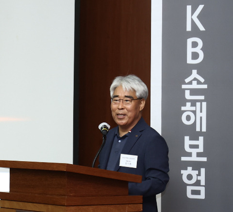 김기환 KB손보 대표가 임직원들의 주인의식을 강조했다./사진=KB손보