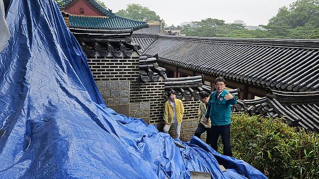 창덕궁 인정전 화계담장 피해 - 문화재청 제공