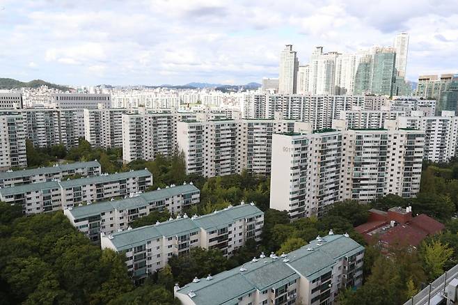 한동안 침체를 보였던 서울 양천구 목동신시가지 아파트값이 상승세로 돌아섰다. (매경DB)