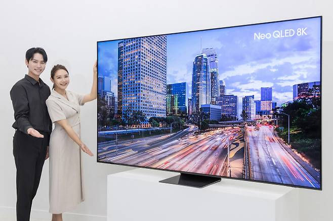 삼성전자 98형 네오 QLED 8K. / 사진=삼성전자