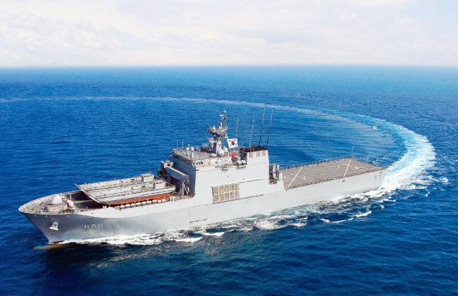 한국 해군 천왕봉급 상륙함 일출봉함. [해군 제공]