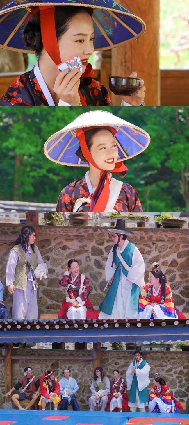 Whats the secret of Song Jihyo that even members havent known for 13 years?On July 16, SBS  ⁇  Running Man  ⁇ , the actor Song Jihyo is reborn as  ⁇  The One Beauty Song Woo-dong  ⁇ , which boasts superb visuals.Song Jihyo transformed into The One Beauty  ⁇  Uhwudong  ⁇  of Joseon and captured the attention.The members said, Jihyo is really beautiful today!  ⁇   ⁇ ,  ⁇  Mimo is so beautiful!  ⁇   ⁇  I was impressed that Song Jihyo added acting power to me.Do you want to have a drink?  ⁇   ⁇   ⁇   ⁇   ⁇ ,  ⁇   ⁇   ⁇ ..............................
