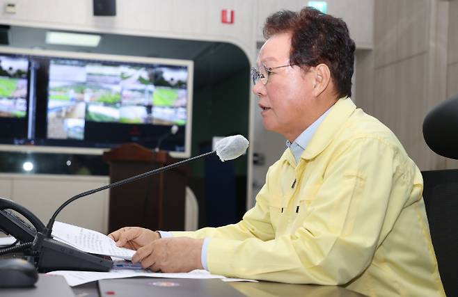 경남도 실국본부장 회의 주재한 박완수 경남지사. 경남도청 제공