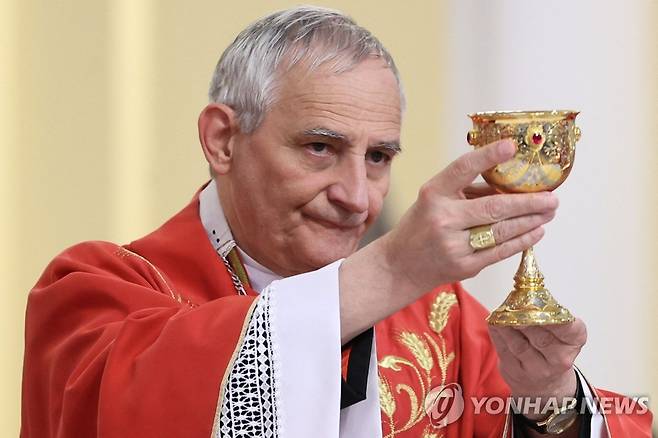 6월 29일 러시아 모스크바에서 미사 집전하는 주피 추기경 [AFP=연합뉴스 자료사진. 재판매 및 DB 금지]