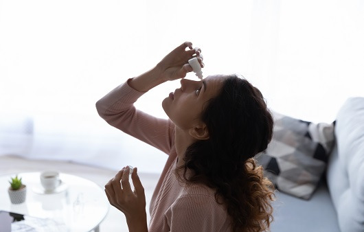 눈이 충혈되었다고 무작정 안약을 사용하면 안 된다 ｜출처: 게티이미지뱅크