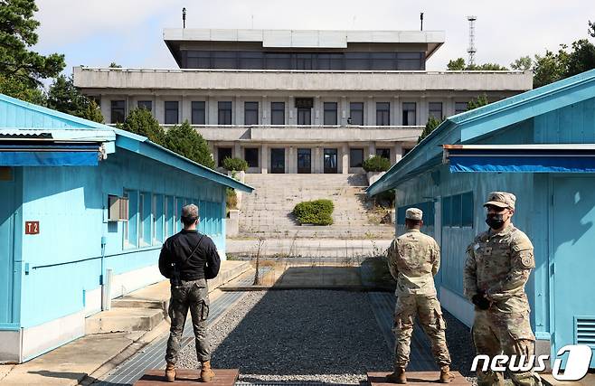 4일 경기 파주시 판문점에서 주한미군과 한국군이 근무를 서고 있다. 2022.10.4/뉴스1 ⓒ News1 사진공동취재단