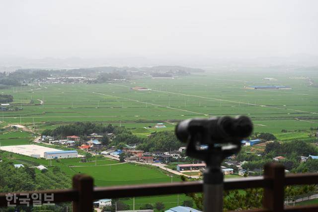 자미산성 전망대에 오르면 나주평야 들판이 시원하게 펼쳐진다.