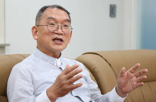 리튬 염호 전문가 반봉찬 테라사이언스 사업단장(전 한국뉴욕주립대학교 교수) . |테라 사이언스