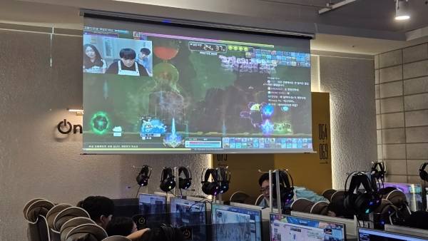 - "아 보스 그렇게 하는 거 아닌데"