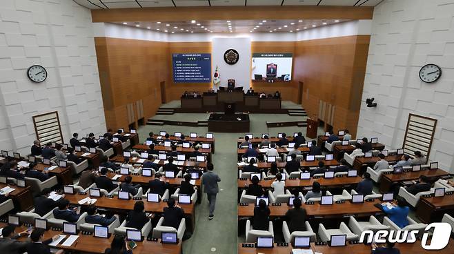 지난달 28일 서울 중구 서울시의회에서 열린 제319회 정례회 제6차 본회의 /사진=뉴스1