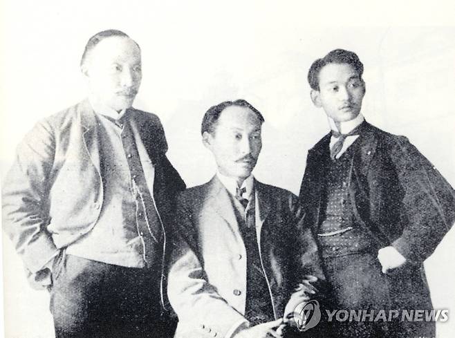 헤이그특사 삼총사 (서울=연합뉴스) 1907년 6∼7월 네덜란드 헤이그에서 개최된 제2회 만국평화회의에 대한제국 고종황제가 밀사로 파견한 이준(왼쪽부터), 이상설, 이위종. 2007.7.5