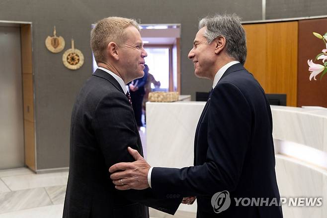 크리스 힙킨스 뉴질랜드 총리(왼)와 토니 블링컨 미 국무부 장관(오) [로이터 연합뉴스 자료사진. 재판매 및 DB 금지]