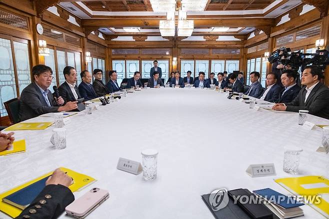 고위당정협의회 지난 6월 18일 서울 종로구 총리 서울공관에서 열린 고위당정협의회 모습 [연합뉴스 자료사진]