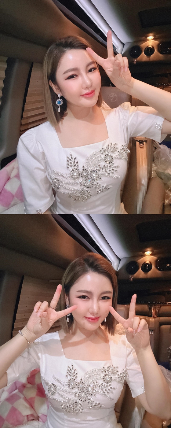 Song Ga-in posted several photos on his instagram on the 29th, along with an article entitled Today is Taebaek event for a long time.The released photo showed Song Ga-in in the car, wearing a white outfit and a bright smile, while also radiating cute charm with a V pose.Her self-luminous beauty caught the attention of fans.On the other hand, Song Ga-in is loved by the public with various artistic activities besides singer activity.