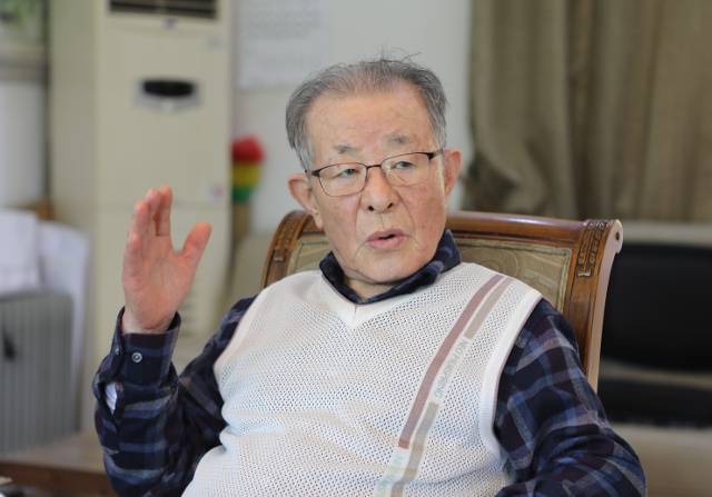 효산 이상택 박사가 지난 5월 경기도 평택 진위면 은산리 자택에서 국민일보와 인터뷰를 진행하고 있다.