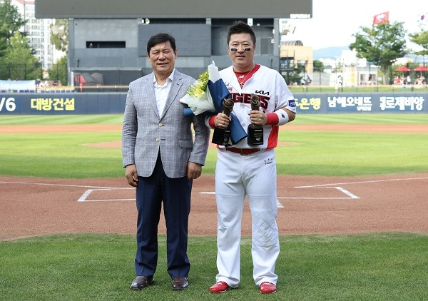 최형우 1500타점 및 2000경기 출전 기념식이 개최됐다. 사진=KIA 타이거즈