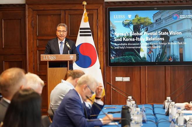 박진 외교장관, 이탈리아 국제정치 전문가 라운드테이블 기조연설 [외교부 제공. 재판매 및 DB 금지]