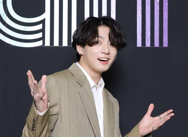 방탄소년단 멤버 정국이 개인 SNS 계정의 정보를 실수로 팬들에게 알렸다. /사진=빅히트 뮤직 제공