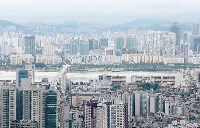 우리나라 부동산 시장은 주택 공급의 편차가 클 수밖에 없다.[사진=연합뉴스]
